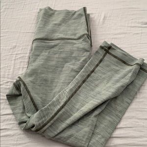 Lululemon Wunder under crops